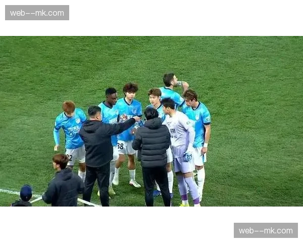 大连英博豪取联赛五连胜 斯坦丘世界波绝杀辽宁铁人